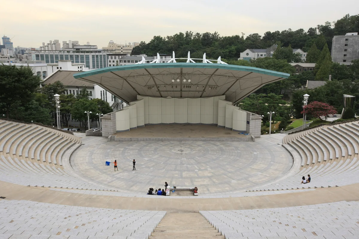 연세대학교 신촌캠퍼스 - 신촌 여행