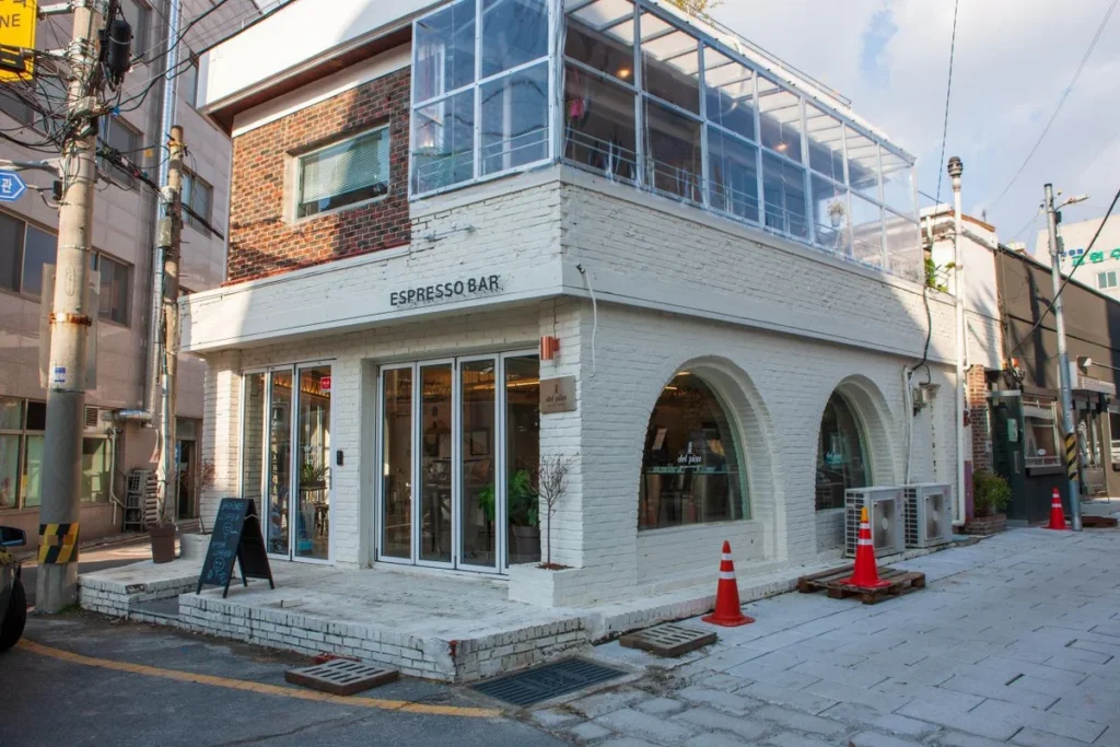 동명동 패러글라이딩 (출처 : 한국관광공사)